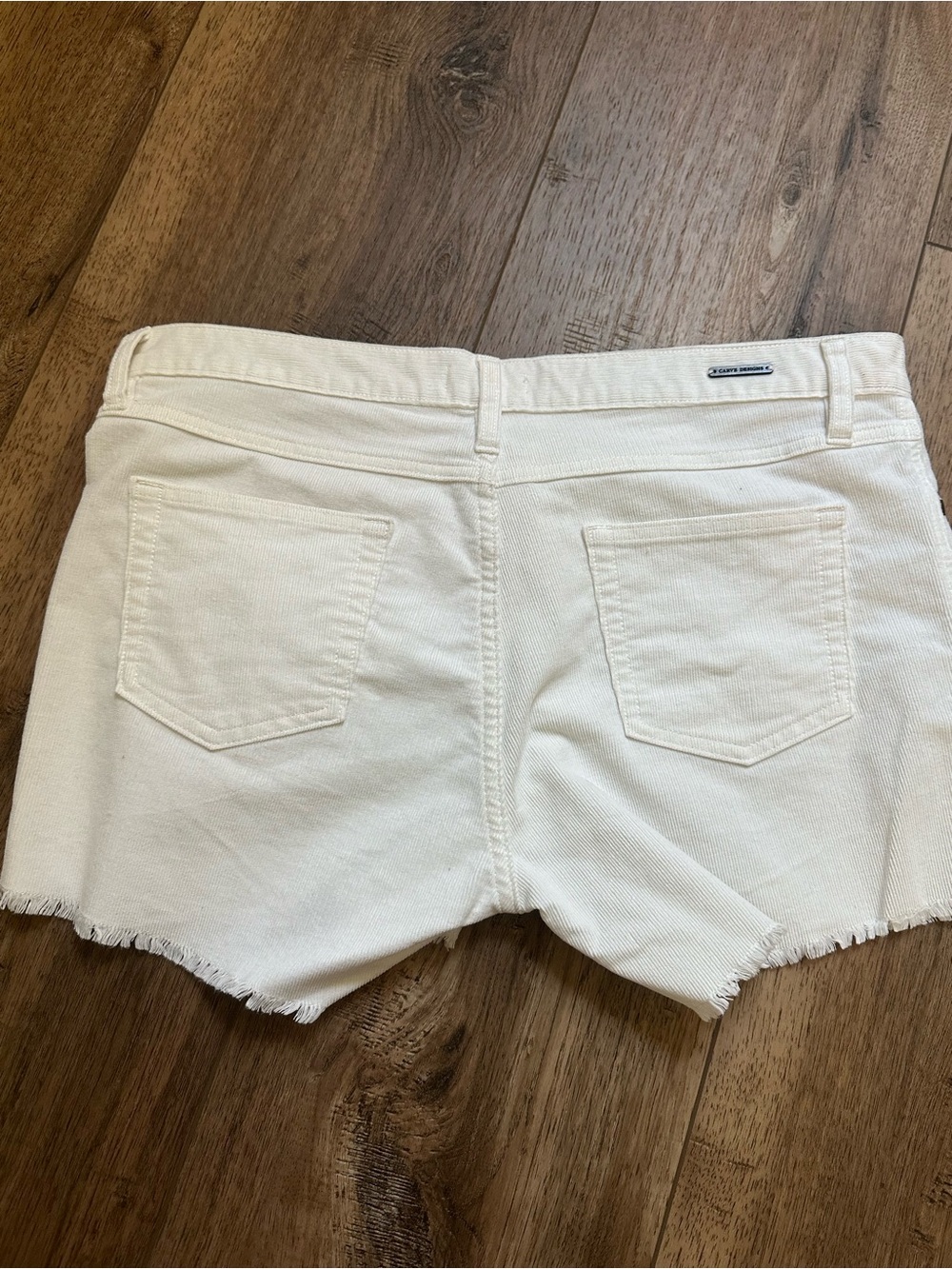 Carve Designs Oahu Shorts, Frayed Hems, Cotton Corduroy, Stretch, White, Size 8 - Picture 4 of 8